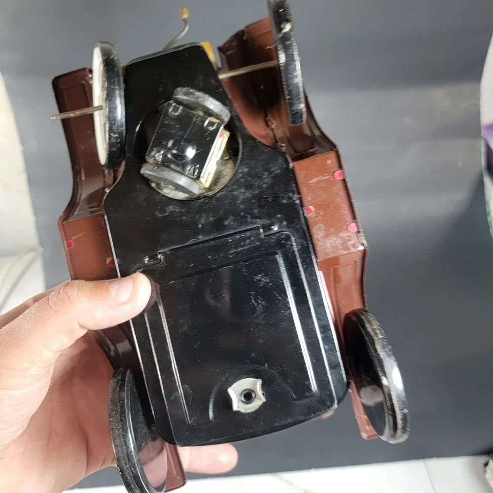 SMOKEY BILL ON OLD FASHION CAR TIN BATTERY TOY JAPAN 1960s